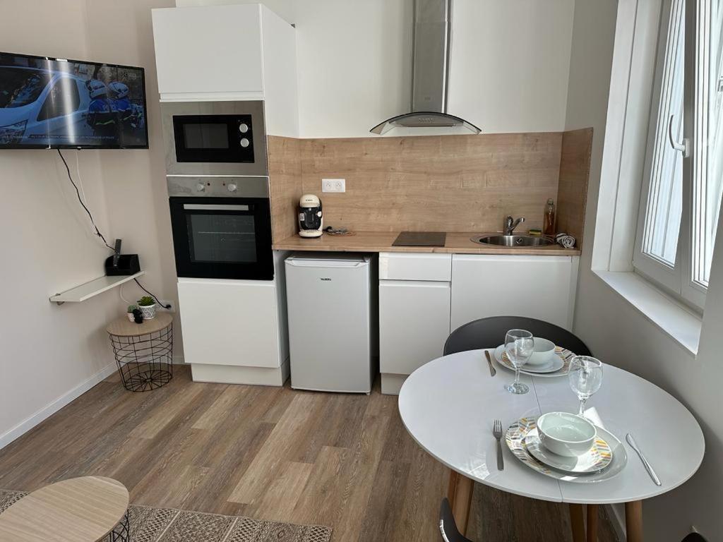 Lerelaisdodileqsl - Cambrai - Hyper Centre - Free Wifi - Ideal Couple & Famille Extérieur photo